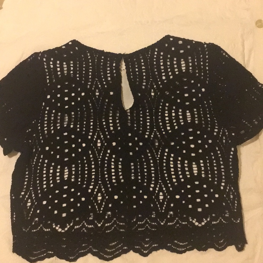 Crop top and pencil skirt set. - Picture 2 of 5